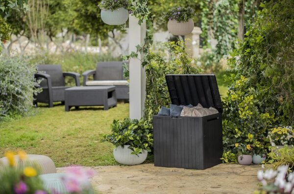 Keter City Box Aufbewahrungsbox mit 113 Liter Fassungsvermögen und wetterfestem Design ideal für Balkon und Garten