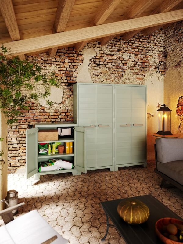 Keter Planet Outdoor Kunststoffschrank in Jadegrün mit höhenverstellbaren Böden und IPX3 Schutz ideal für Garten und Terrasse